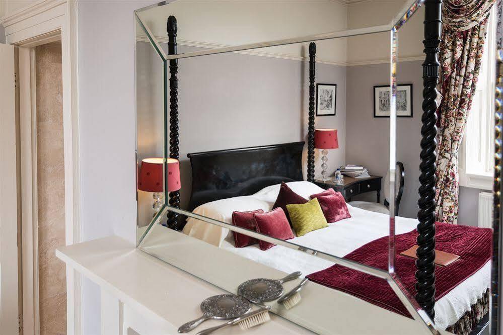 Apsley House Bed & Breakfast บาธ ภายนอก รูปภาพ