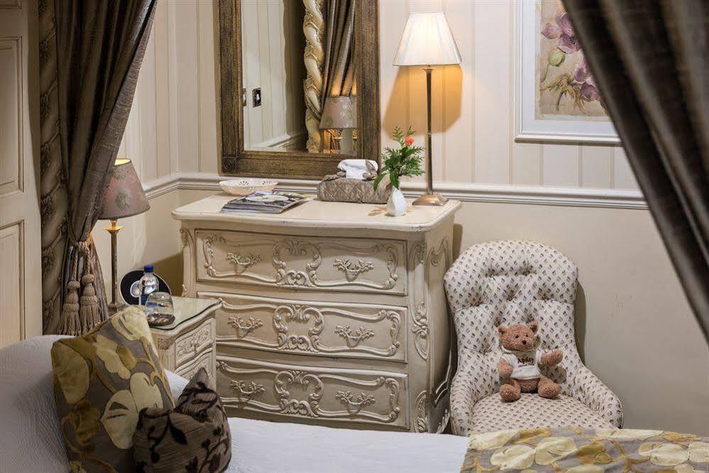 Apsley House Bed & Breakfast บาธ ภายนอก รูปภาพ